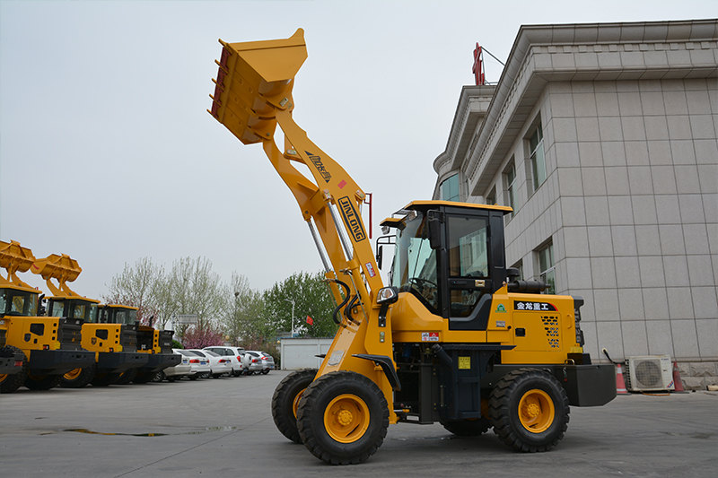 What are the characteristics of the loader steering system?